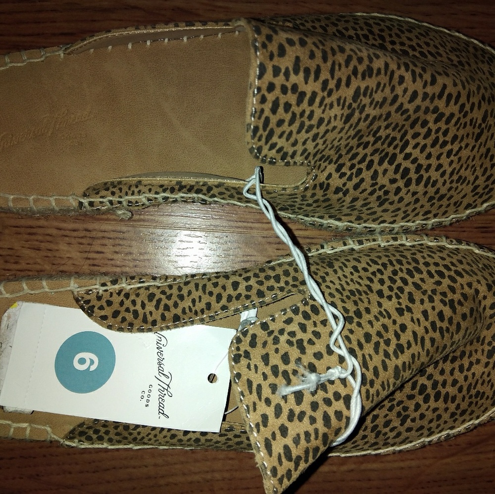 Universal Thread Slip Ons
